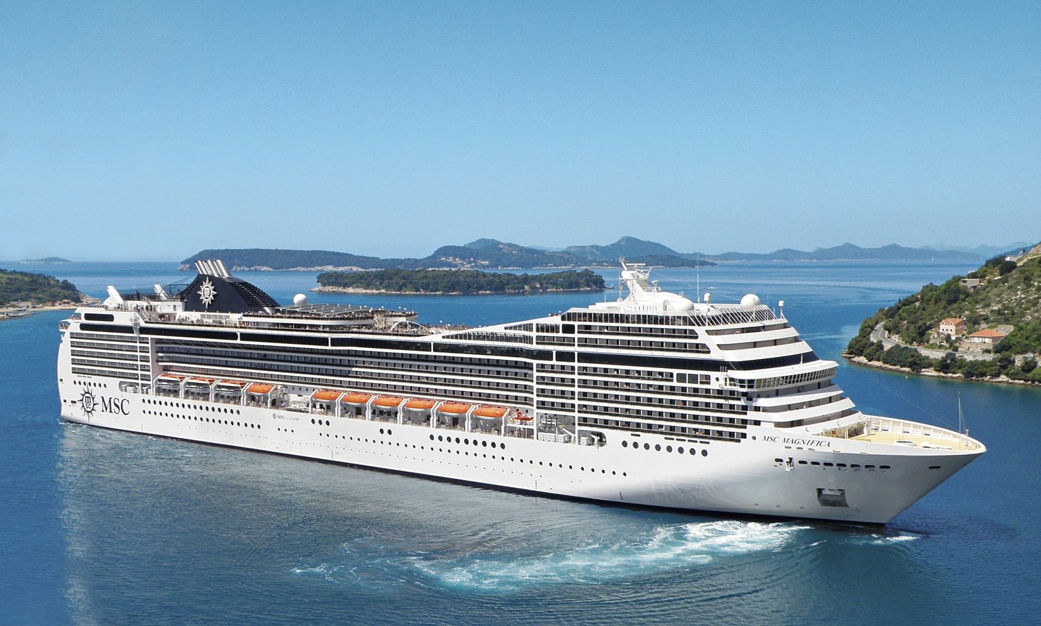 WITH MSC MAGNIFICA EUROPEAN DREAM thmb img