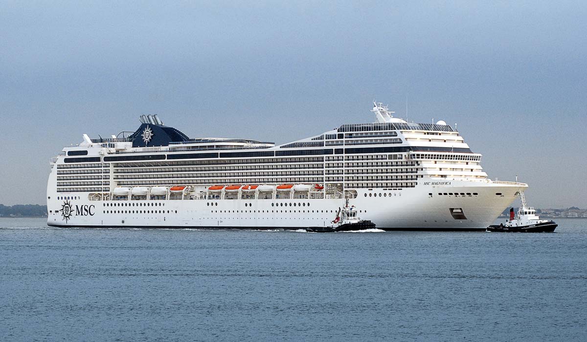 WITH MSC MAGNIFICA EUROPEAN DREAM thmb img