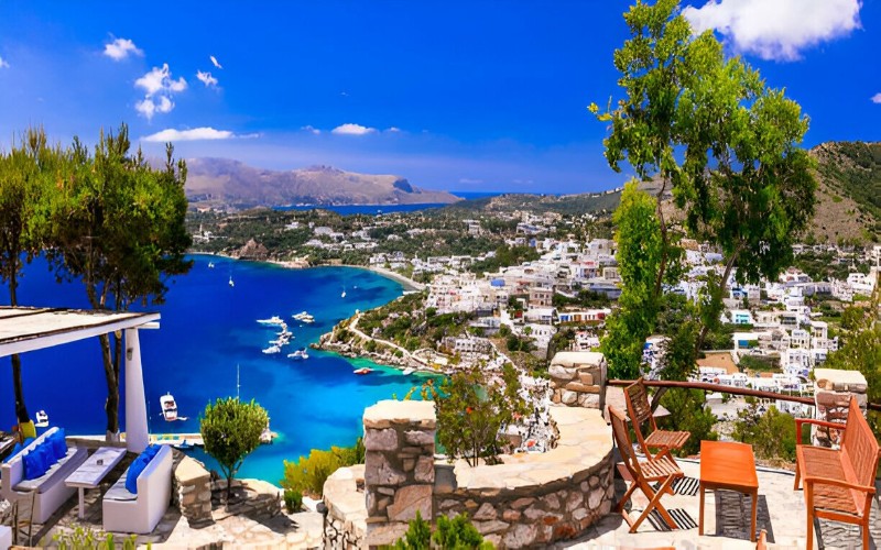 SELECTUM BLUE WITH GREEK ISLANDS 4 NIGHTS WITH VISA ON ARRIVAL thmb img
