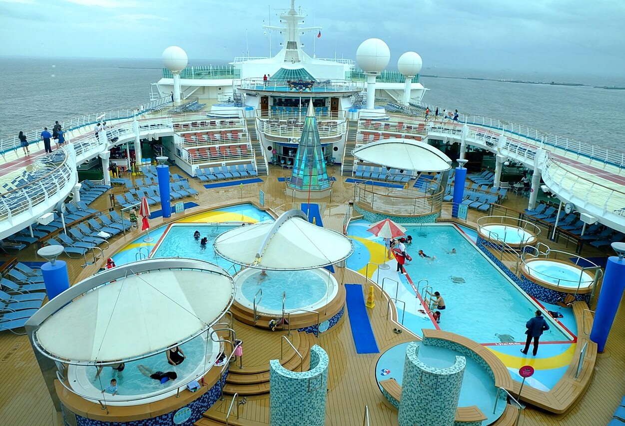 VOYAGER OF THE SEAS WITH THE GREEK ISLANDS 10 JUNE thmb img