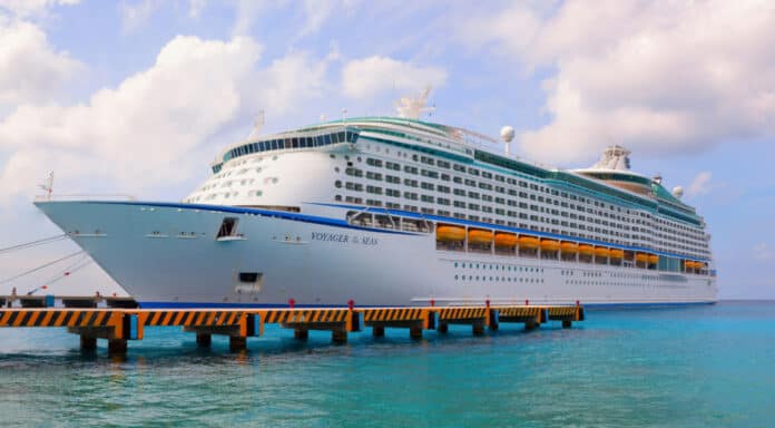 VOYAGER OF THE SEAS WITH THE GREEK ISLANDS 10 JUNE thmb img